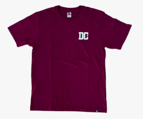 Camiseta Dc Shoes 94 Estampa Frente E Costas Vinho