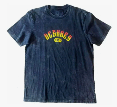 Camiseta Dc Shoes Fire Estonada Cinza Chumbo